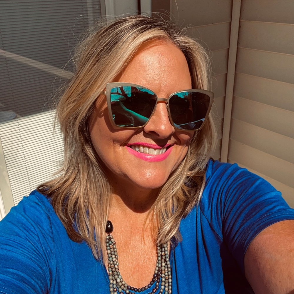 Meet your Posher, Rhonda